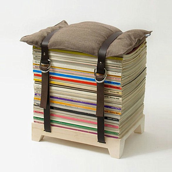 Da Njustudio lo sgabello di riviste: il complemento d'arredo cool!